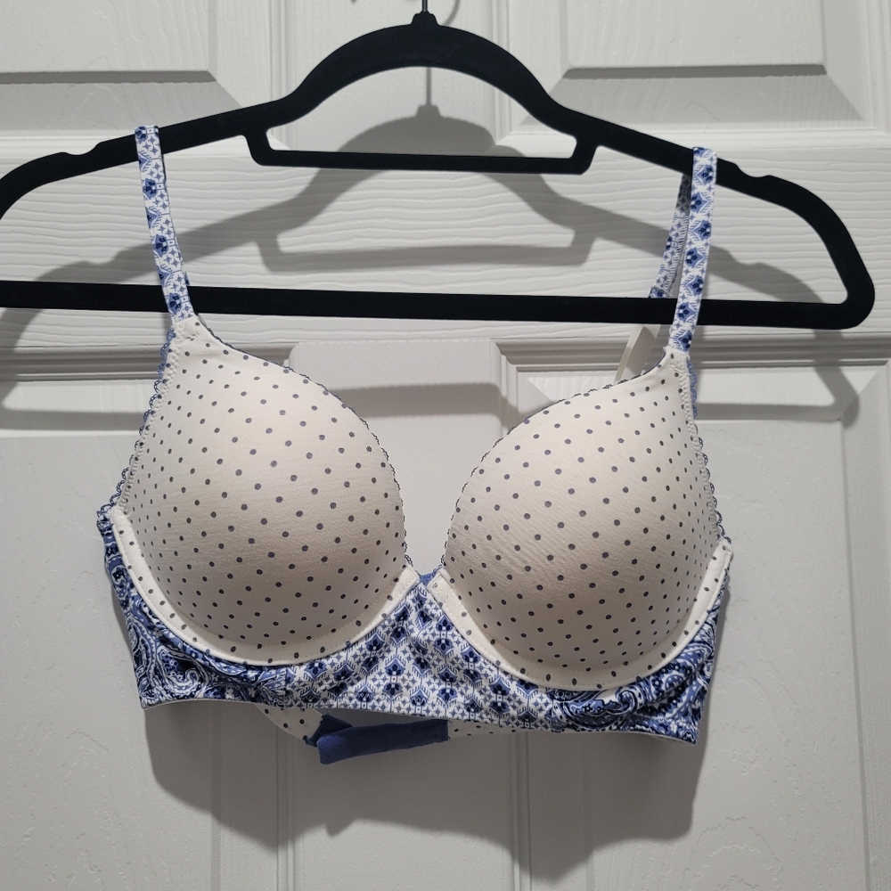 Victoria's Secret Plunge Bra Caged Back 32D